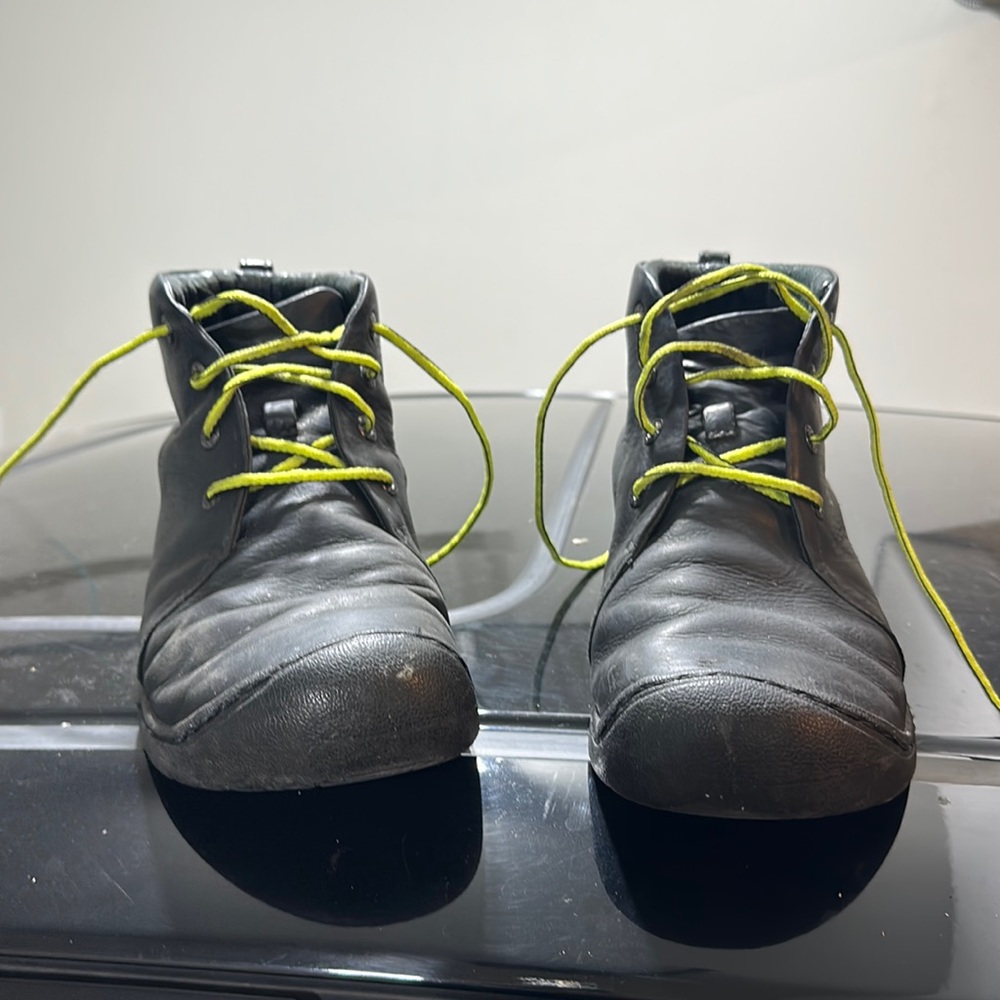 Keen blacks leather boots size 10.5